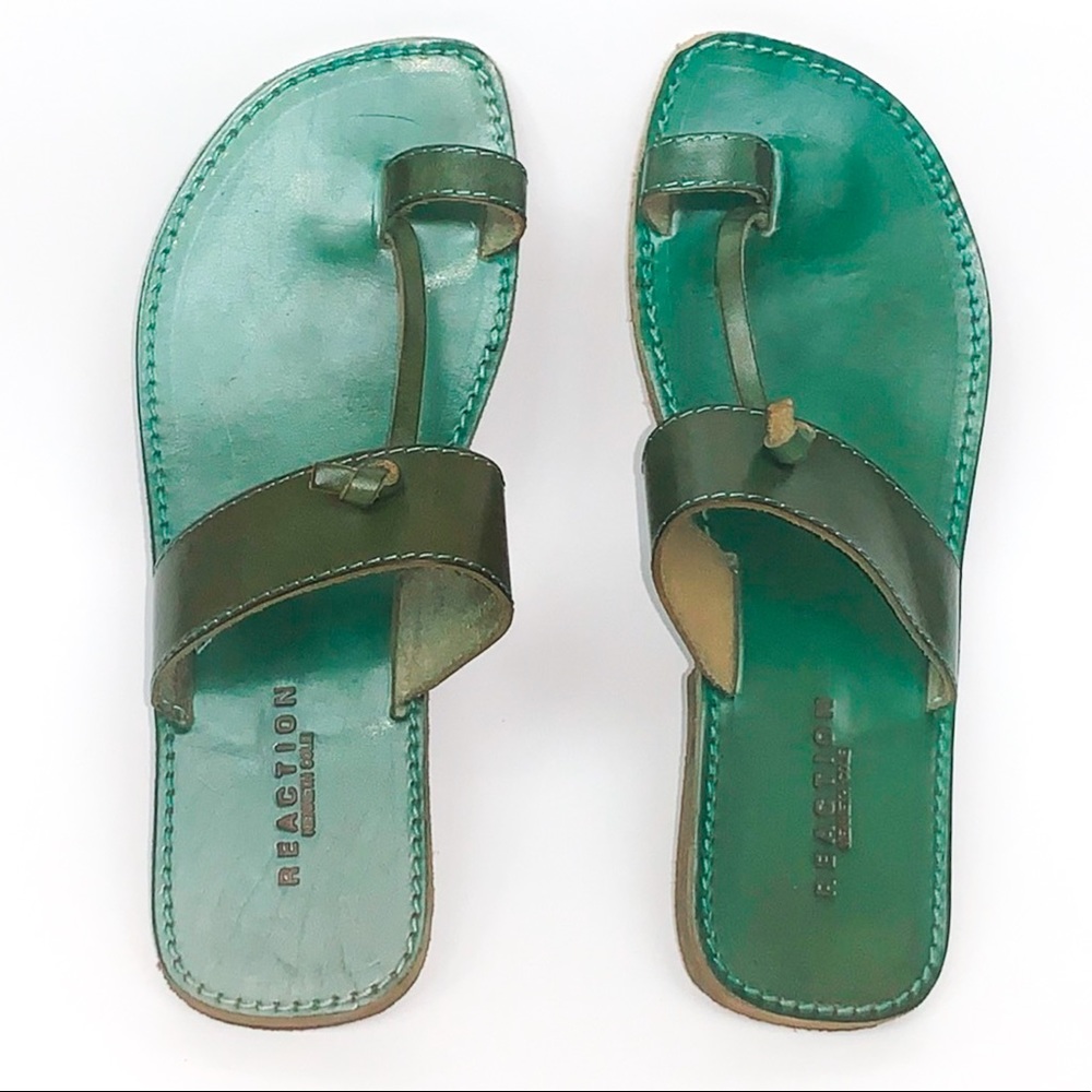 Kenneth Cole Reaction Thong Sandal